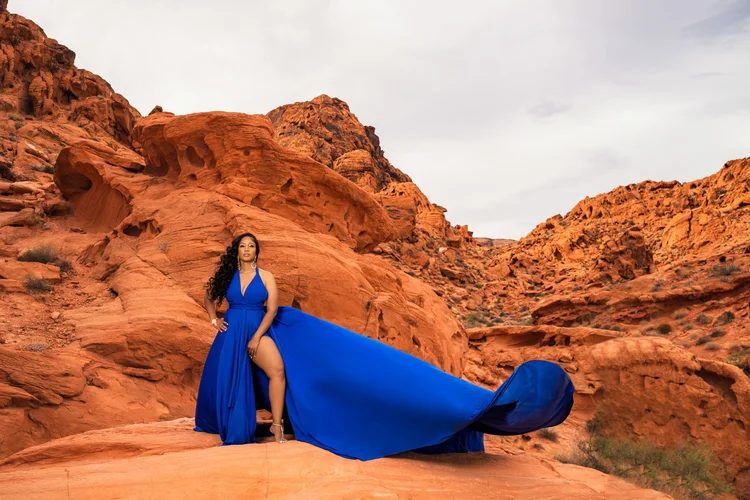 Flying dress photography at Valley of Fire, Las Vegas